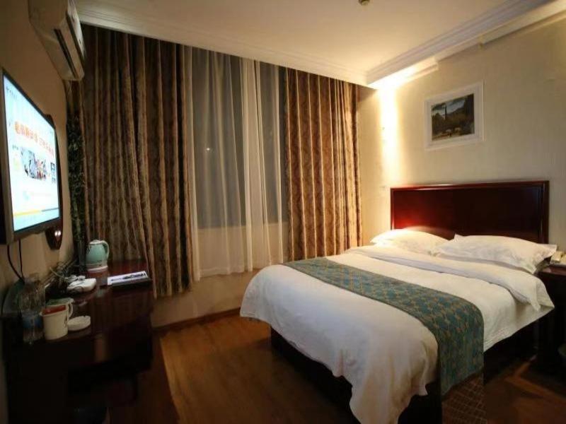 Greentree Inn Jiangsu Wuxi Yangjian Xihu Road Express Hotel Екстериор снимка