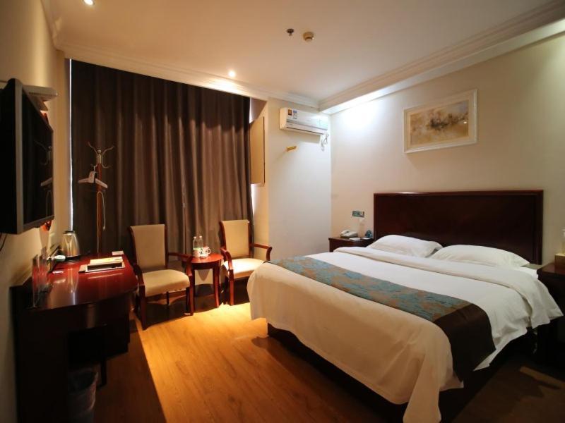 Greentree Inn Jiangsu Wuxi Yangjian Xihu Road Express Hotel Екстериор снимка