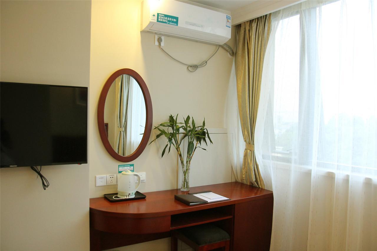 Greentree Inn Jiangsu Wuxi Yangjian Xihu Road Express Hotel Екстериор снимка